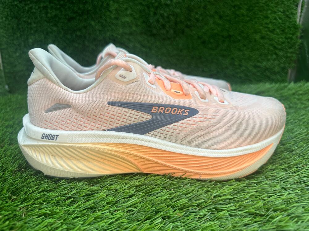 Brooks Ghost 18 1204821B161 Athletic Sneaker Women's 8 Orange Knit Gym Running